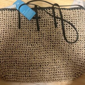 Natural plant made woven bag, kiss sea
